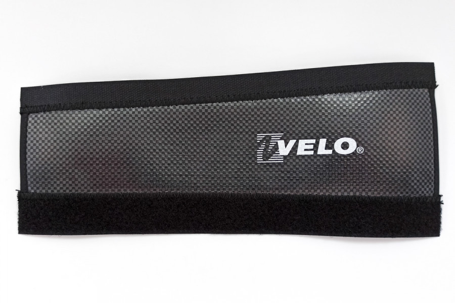 Защита пера рамы Velo VLF-008, неопрен "карбон", черный